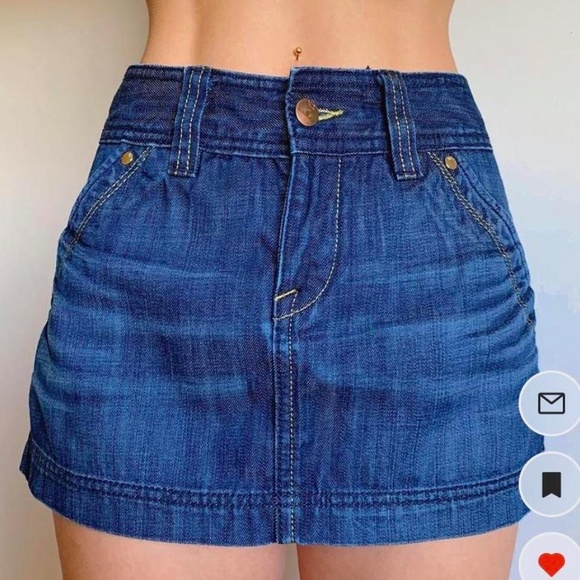 Y2K DENIM MINI SKIRT - Picture 4 of 5